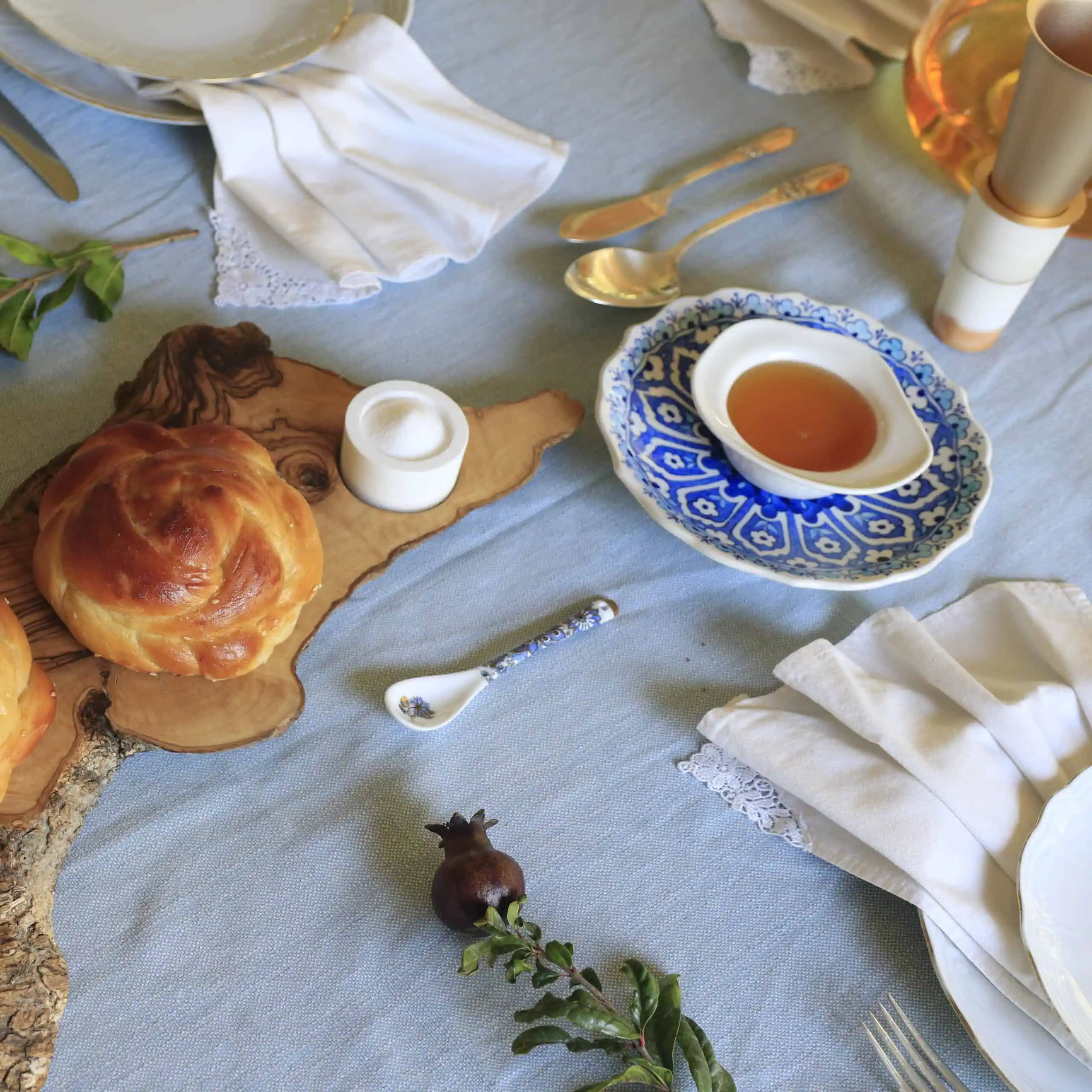 Rosh Hashanah Table Setting - Judaica Gift