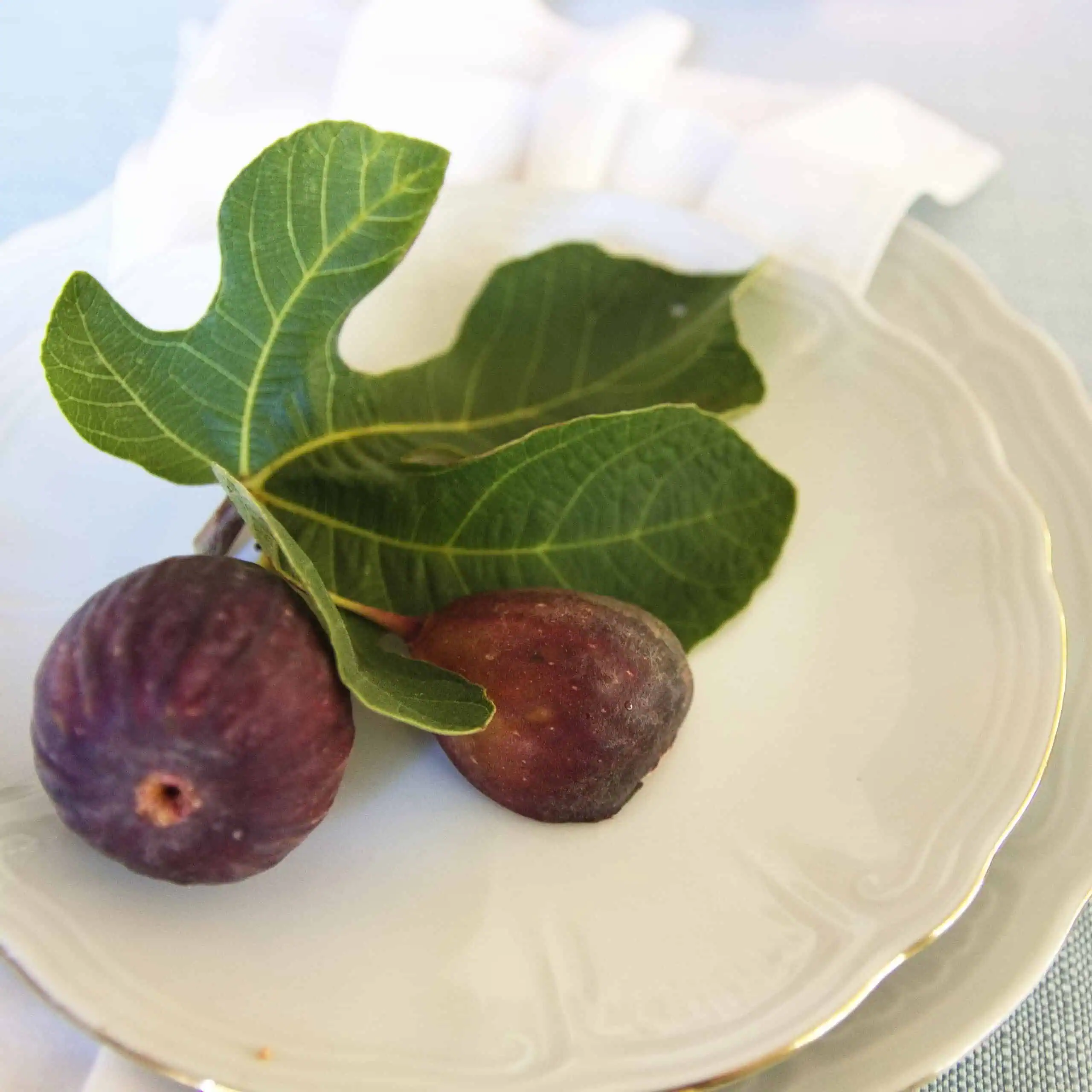 Rosh Hashanah Table Setting